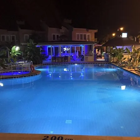 Ozcem Apart フェティエ