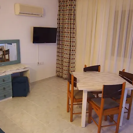 Ξενοδοχείο με διαμερίσματα Ozcem Apart *